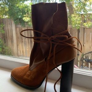 STEVE MADDEN leather boots